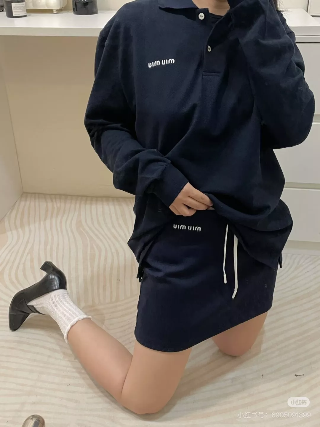 미우미우 폴로 칼라 자수 남녀공용 긴소매 티셔츠 상세 이미지 14