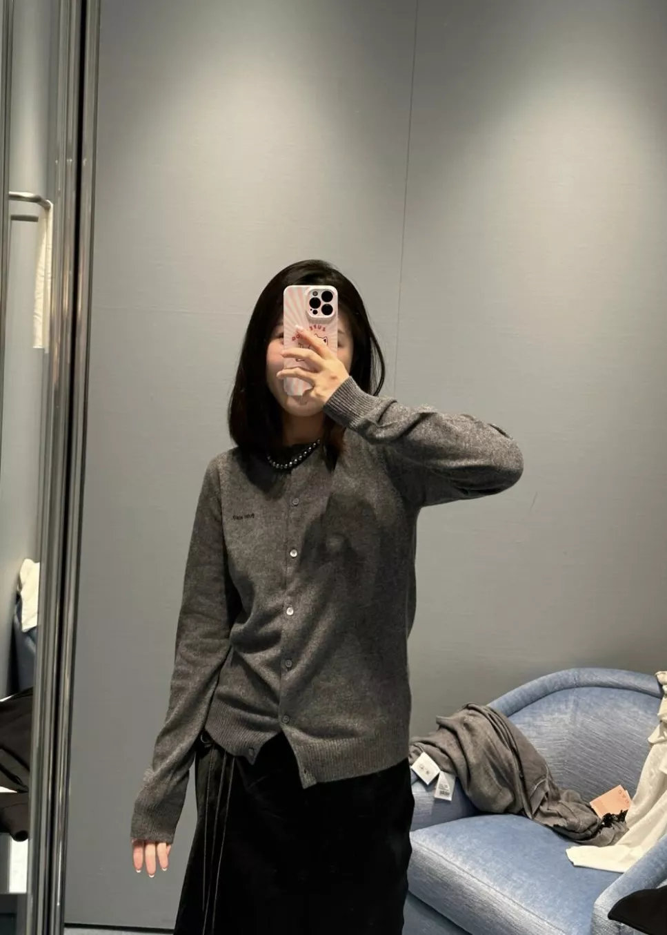 미우미우 캐시미어 레터링 여성용 긴소매 가디건 상세 이미지 36