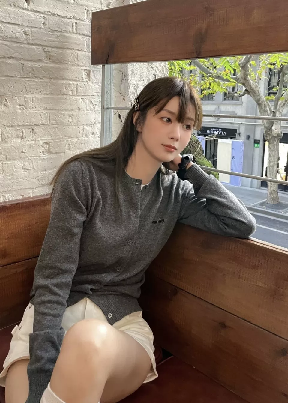 미우미우 캐시미어 레터링 여성용 긴소매 가디건 상세 이미지 45