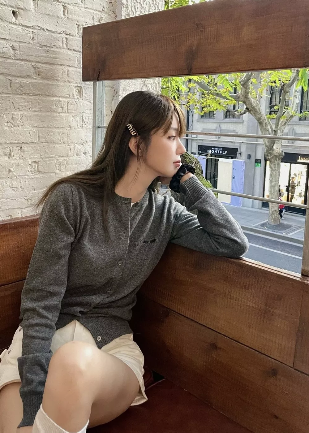 미우미우 캐시미어 레터링 여성용 긴소매 가디건 상세 이미지 46