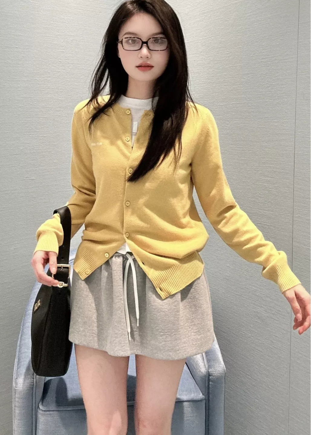 미우미우 캐시미어 레터링 여성용 긴소매 가디건 상세 이미지 24