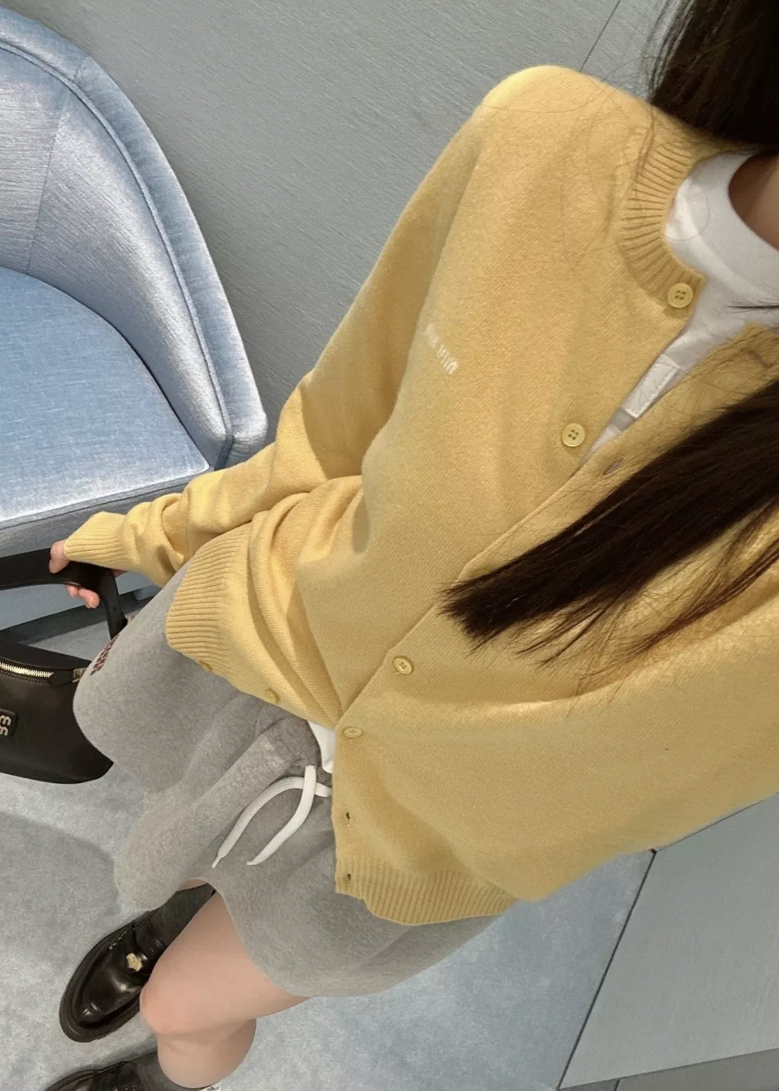 미우미우 캐시미어 레터링 여성용 긴소매 가디건 상세 이미지 25