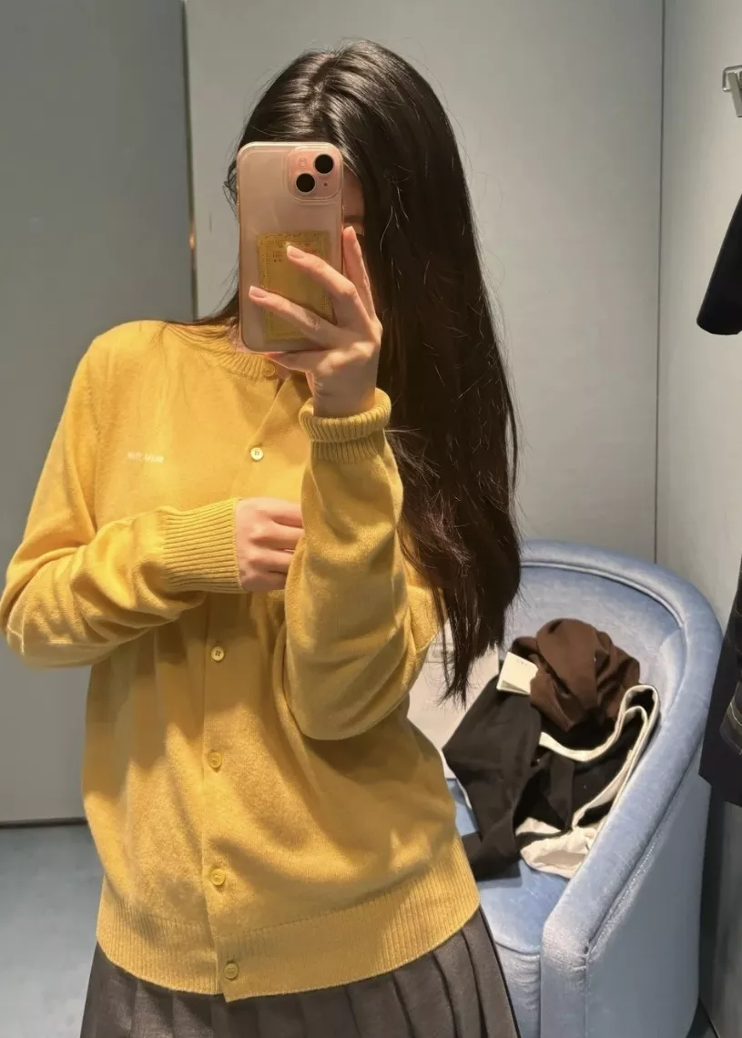 미우미우 캐시미어 레터링 여성용 긴소매 가디건 상세 이미지 40
