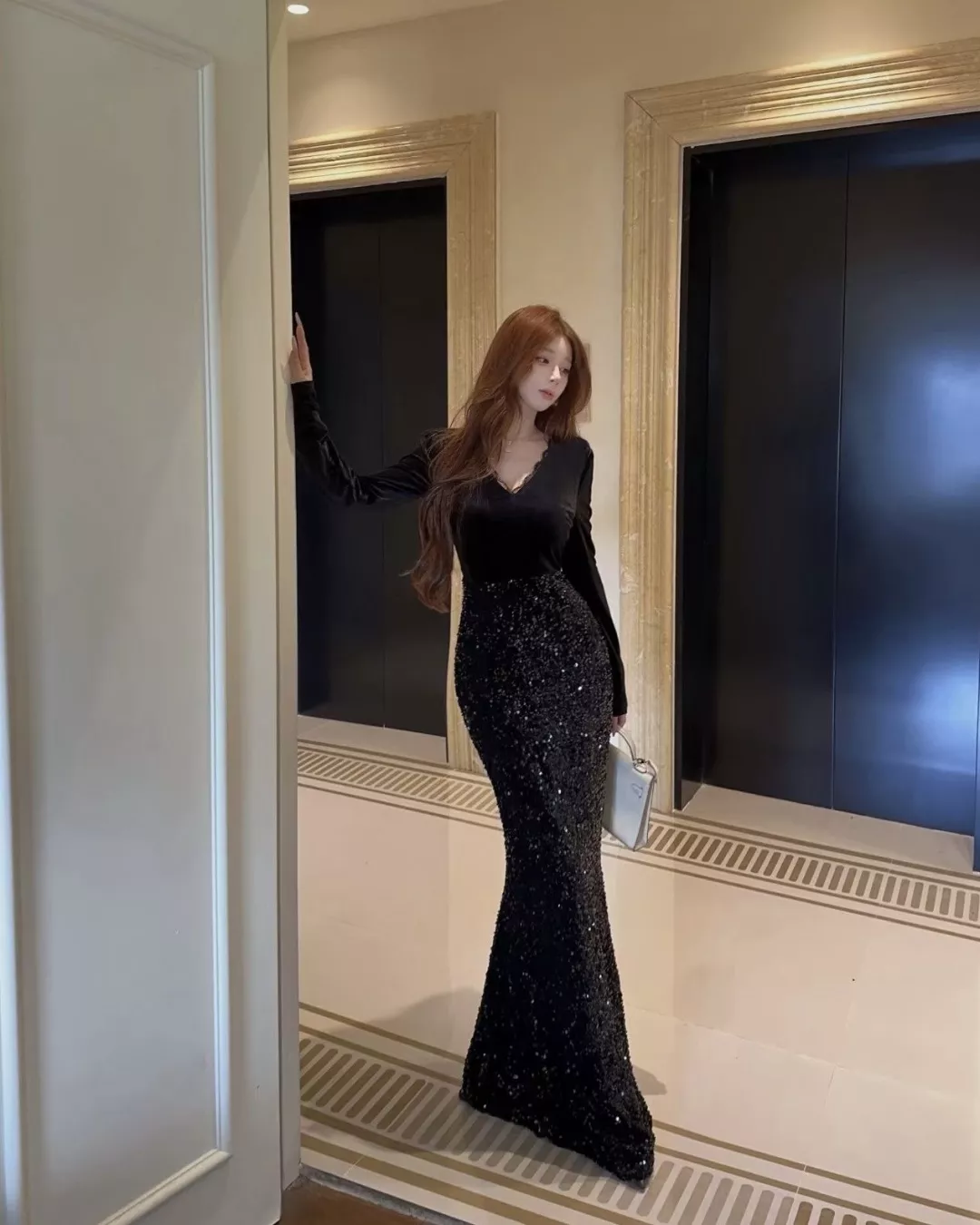 입생로랑 벨벳 스팽글 머메이드 여성용 원피스 상세 이미지 27
