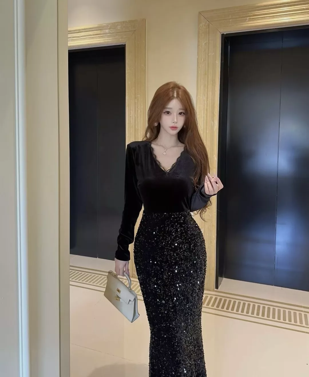 입생로랑 벨벳 스팽글 머메이드 여성용 원피스 상세 이미지 33