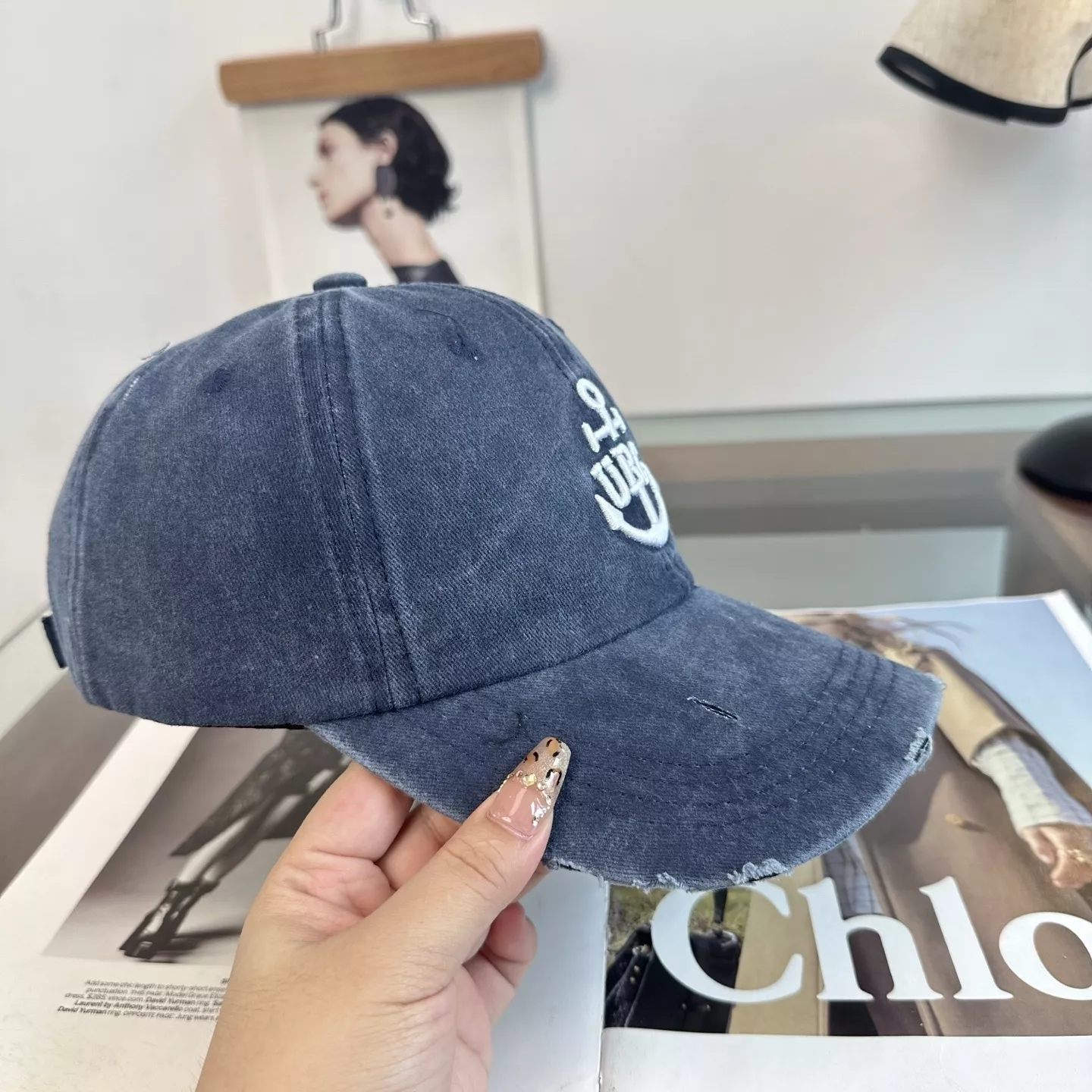 노브랜드 자수 장식과 빈티지 챙 디테일 볼캡 상세 이미지 16