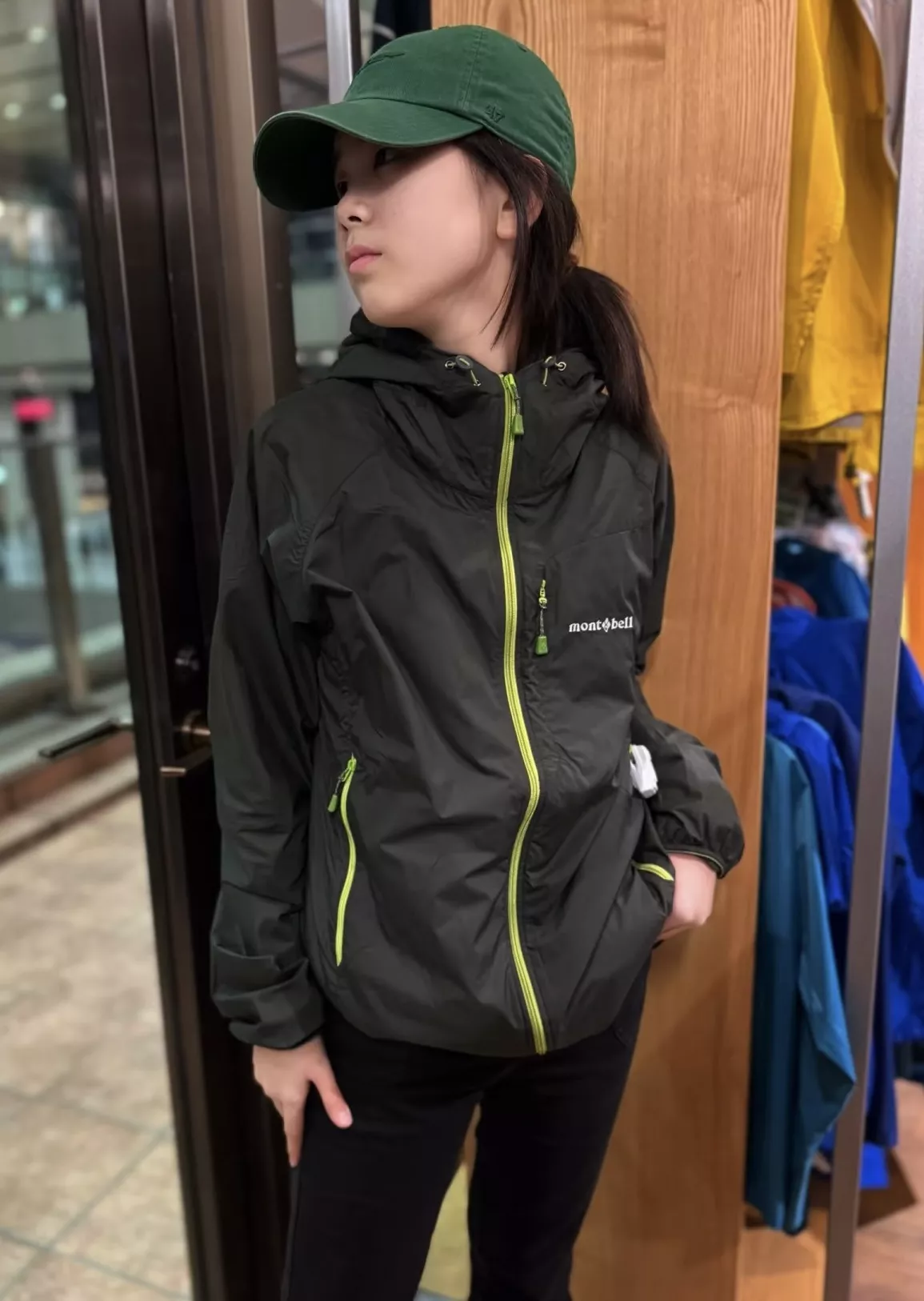 몽벨 메쉬 안감 소프트셸 남녀공용 후드 재킷 상세 이미지 53