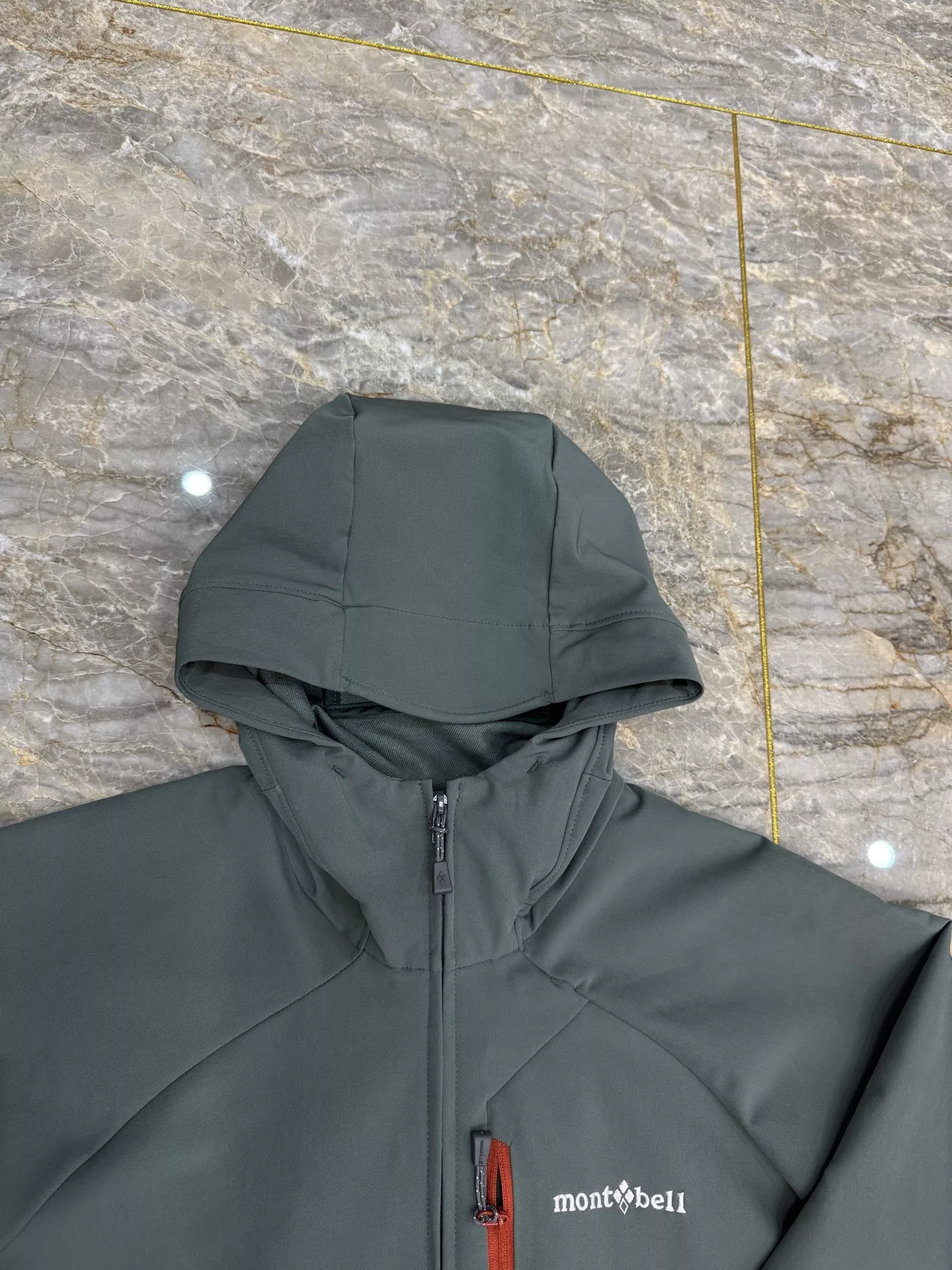 몽벨 기모 소프트셸 남녀공용 후드 재킷 상세 이미지 27