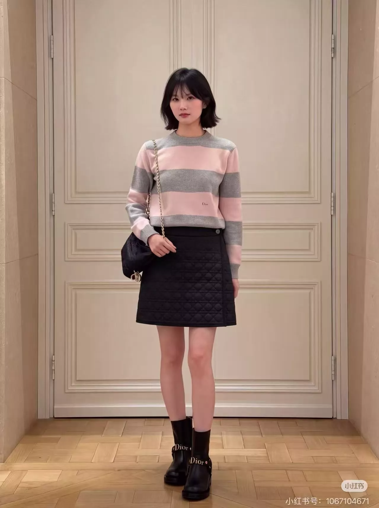 디올 다이아 자수 패딩 여성용 미니 스커트 상세 이미지 17