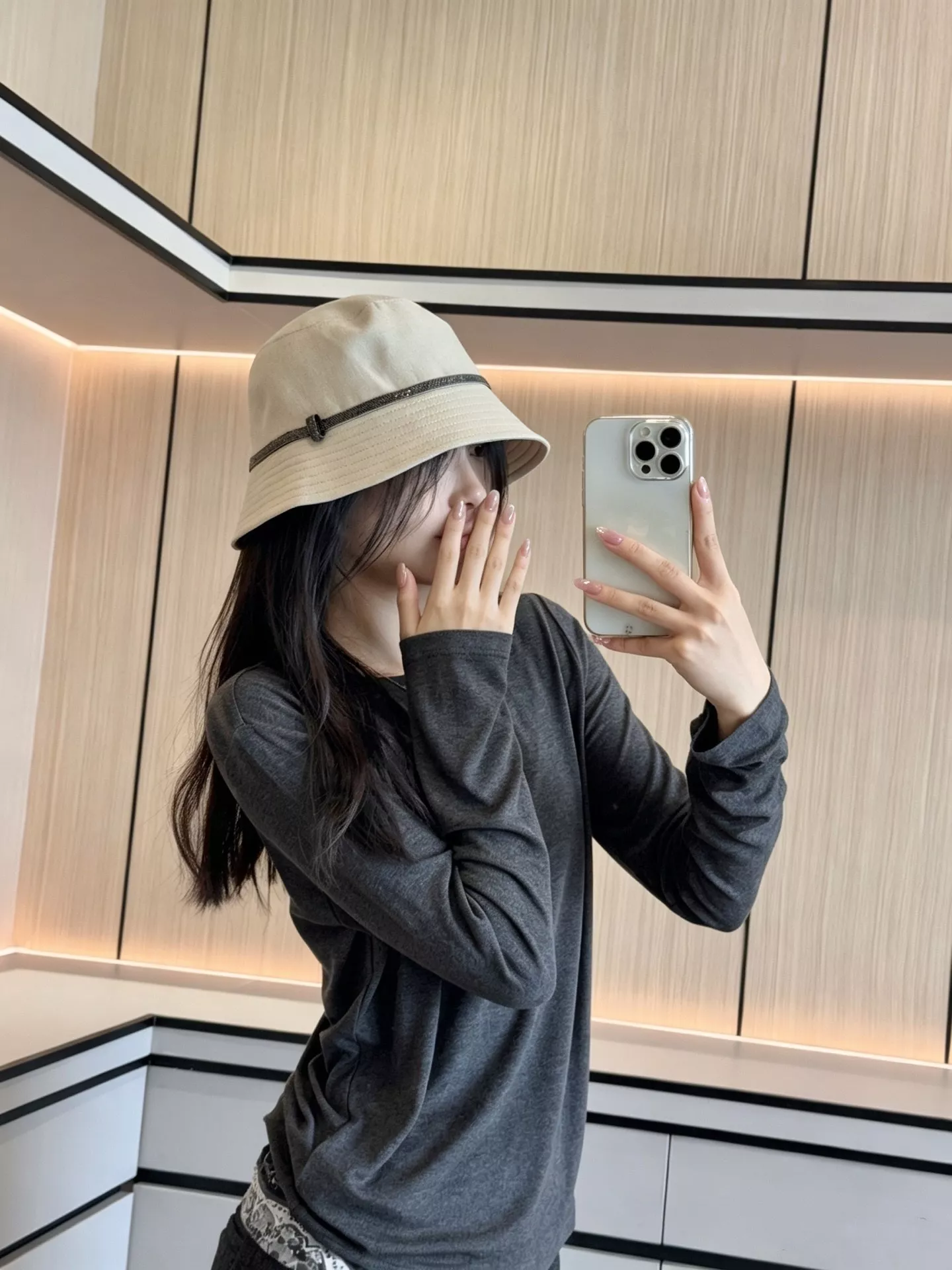 브루넬로쿠치넬리 헤링본 미세 광택 비즈 체인 버킷햇 상세 이미지 79