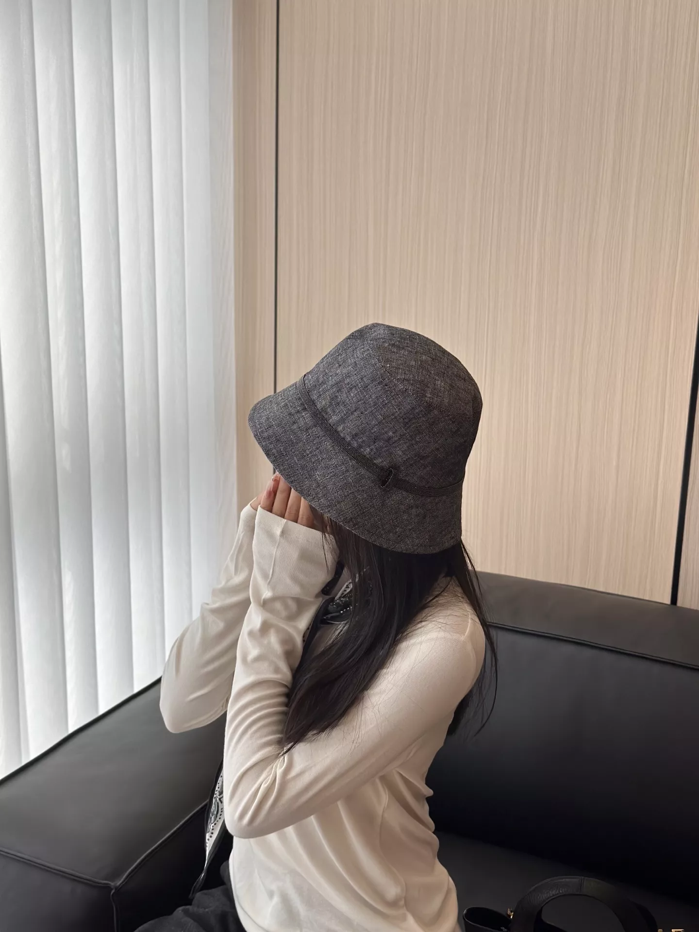 브루넬로쿠치넬리 헤링본 미세 광택 비즈 체인 버킷햇 상세 이미지 96