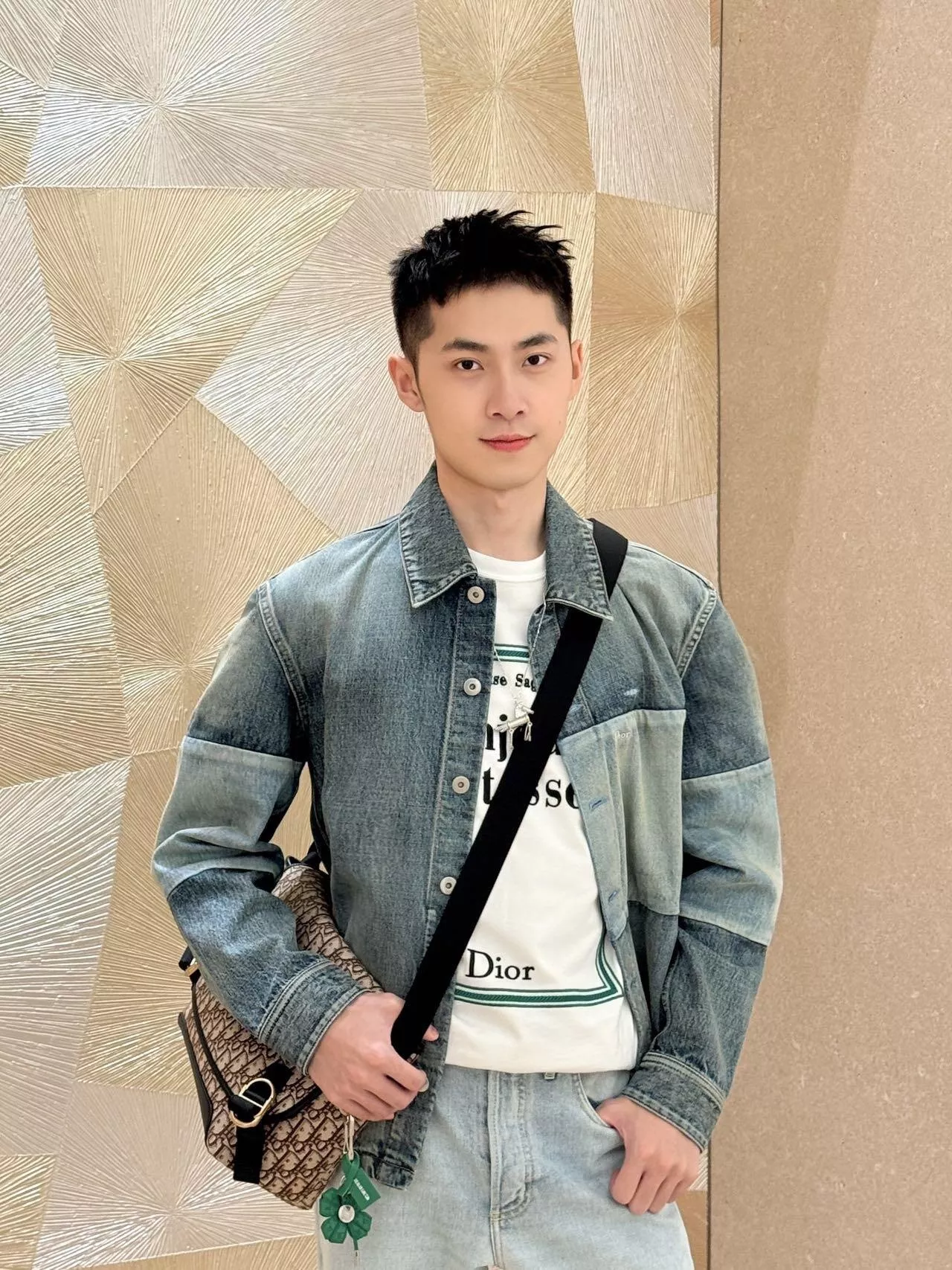디올 워싱 포켓 남녀공용 긴소매 데님 셔츠 상세 이미지 26