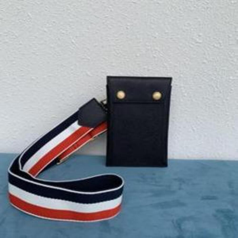 톰브라운 Thom Browne 신상 스마트폰 크로스백