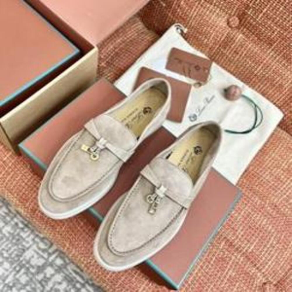 로로피아나 로로피아나(Loro Piana) 최신 컬렉션 로퍼