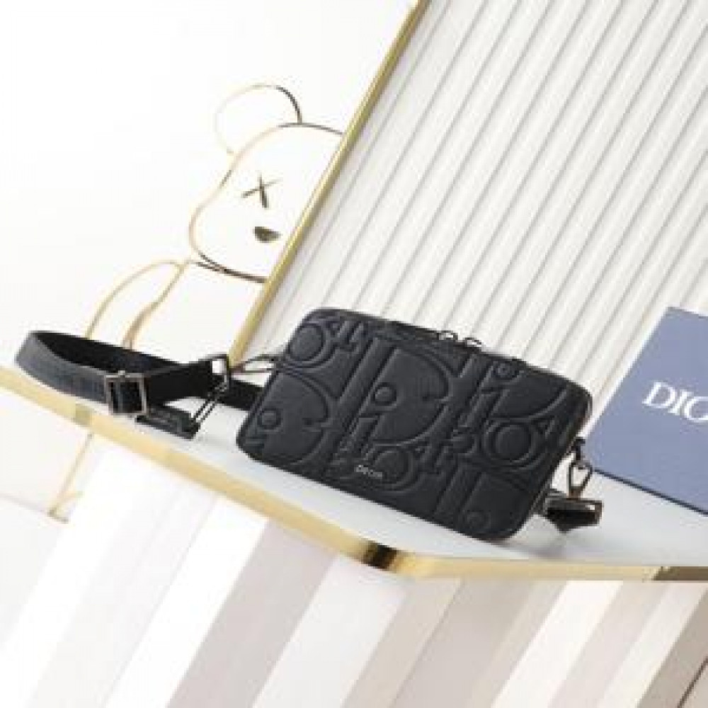 디올 Dior Gravity 지퍼 포켓 크로스백