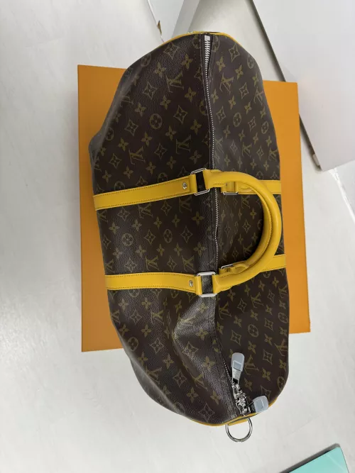 vipshop1_1359_7095f94aaf9ea65ac9e5.webp